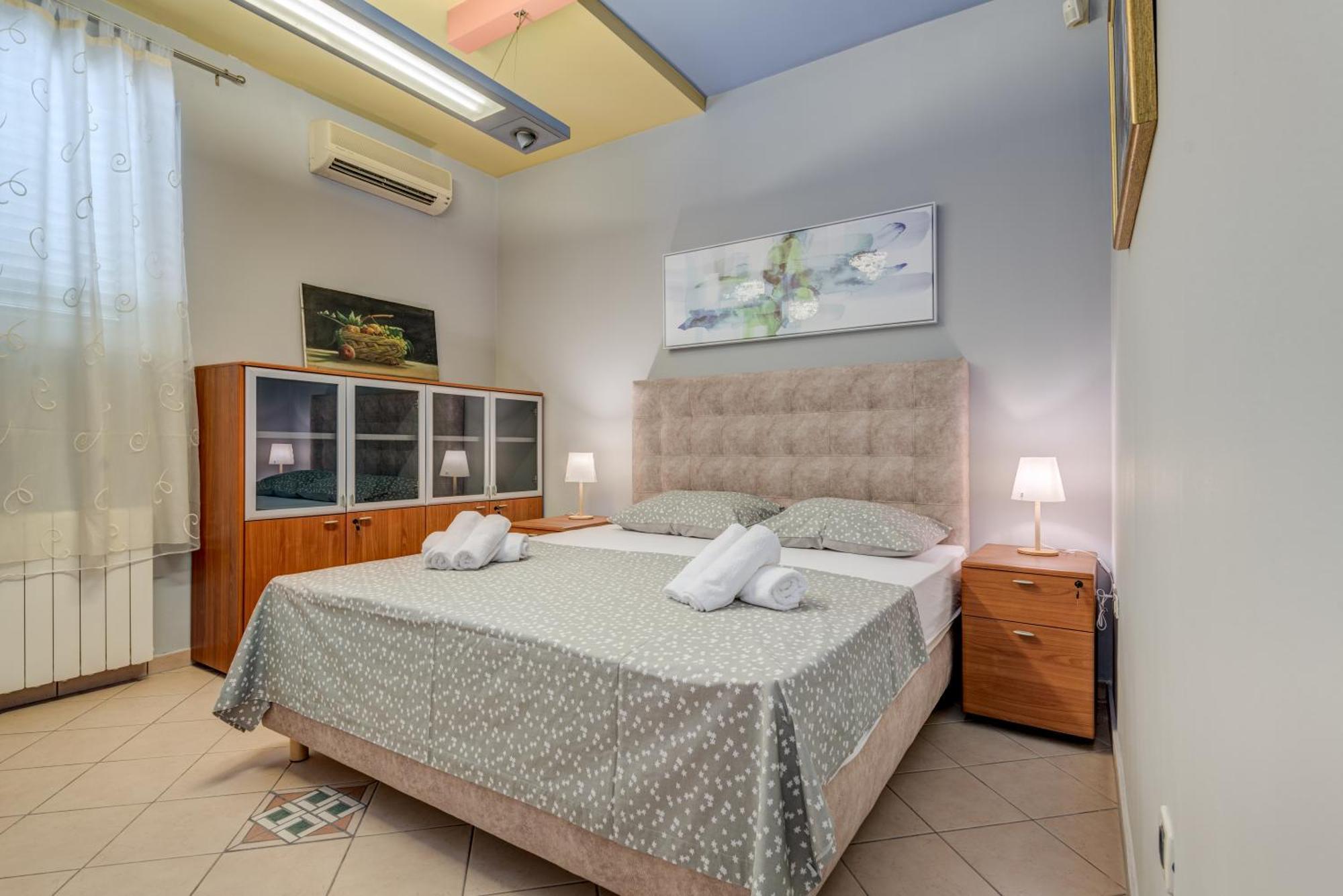 Blue Dolphin Apartment - Private Indoor Pool, Jacuzzi, Garden Spalato Esterno foto