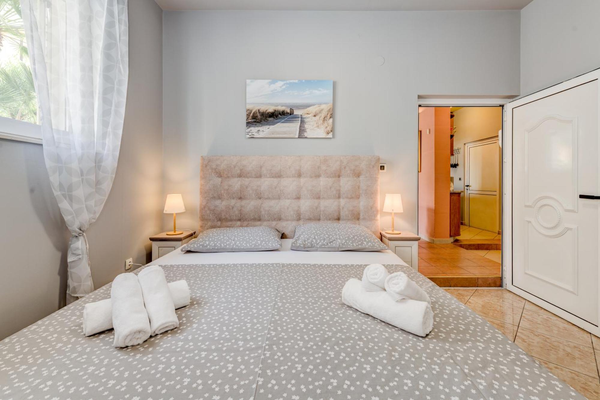 Blue Dolphin Apartment - Private Indoor Pool, Jacuzzi, Garden Spalato Esterno foto