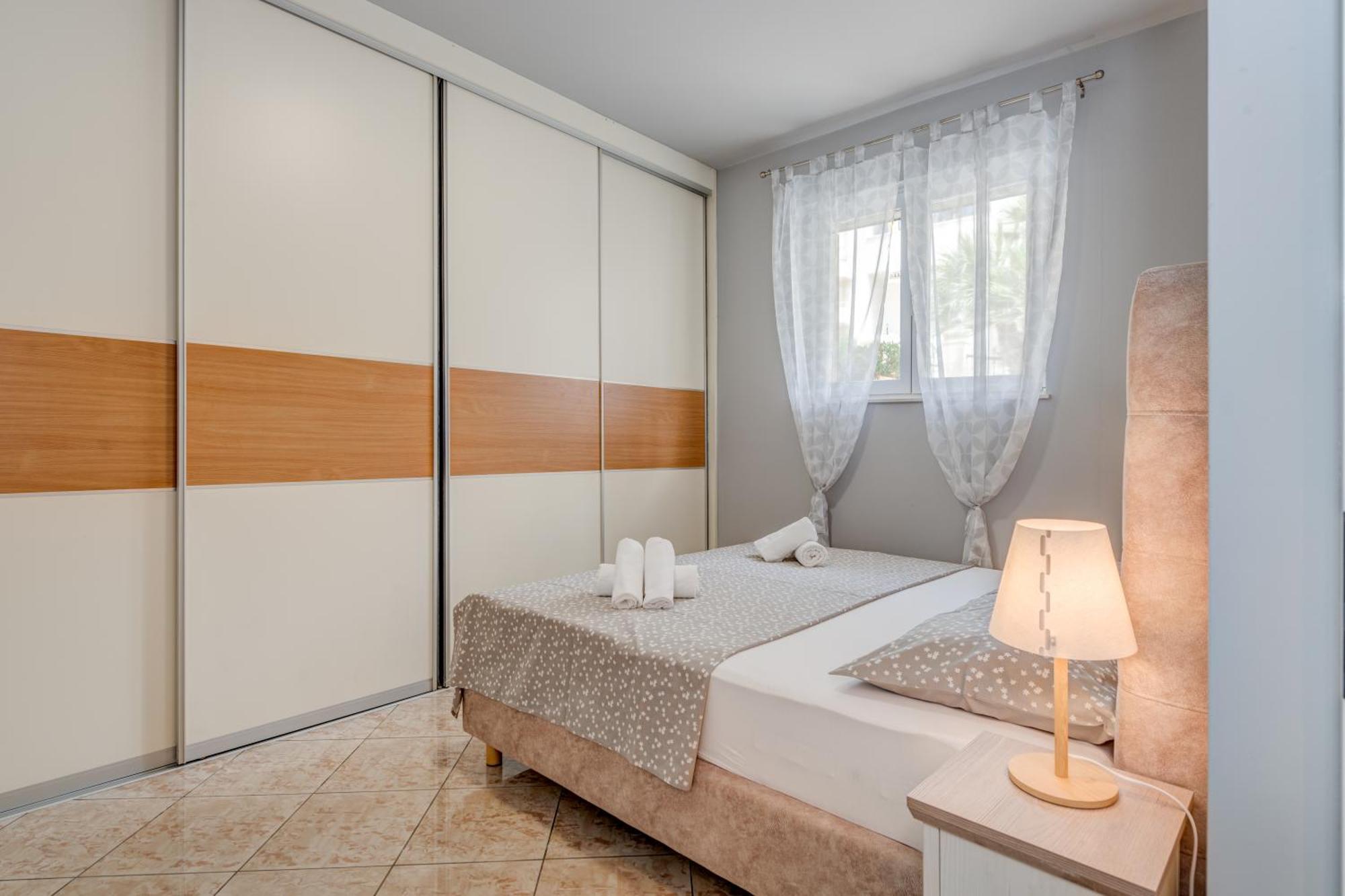 Blue Dolphin Apartment - Private Indoor Pool, Jacuzzi, Garden Spalato Esterno foto