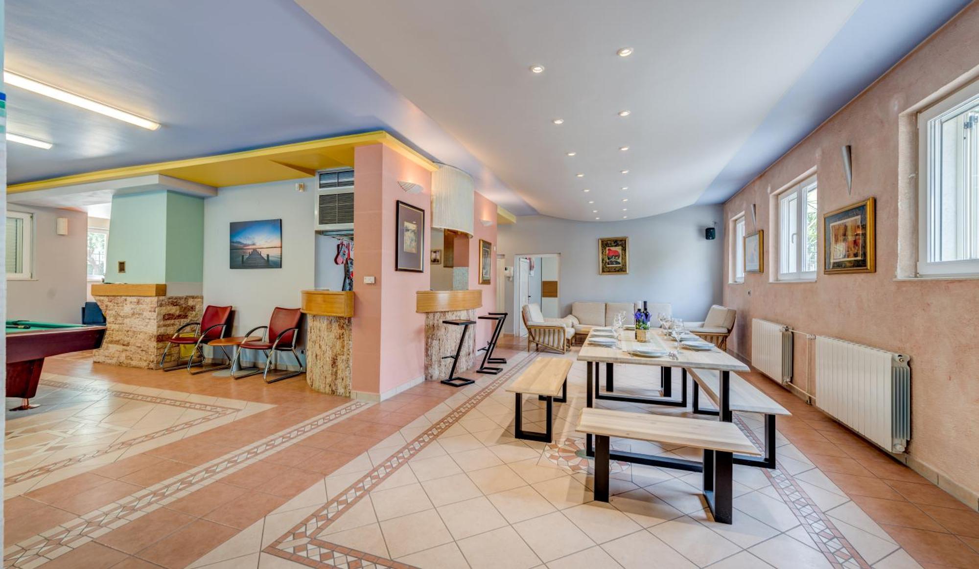Blue Dolphin Apartment - Private Indoor Pool, Jacuzzi, Garden Spalato Esterno foto