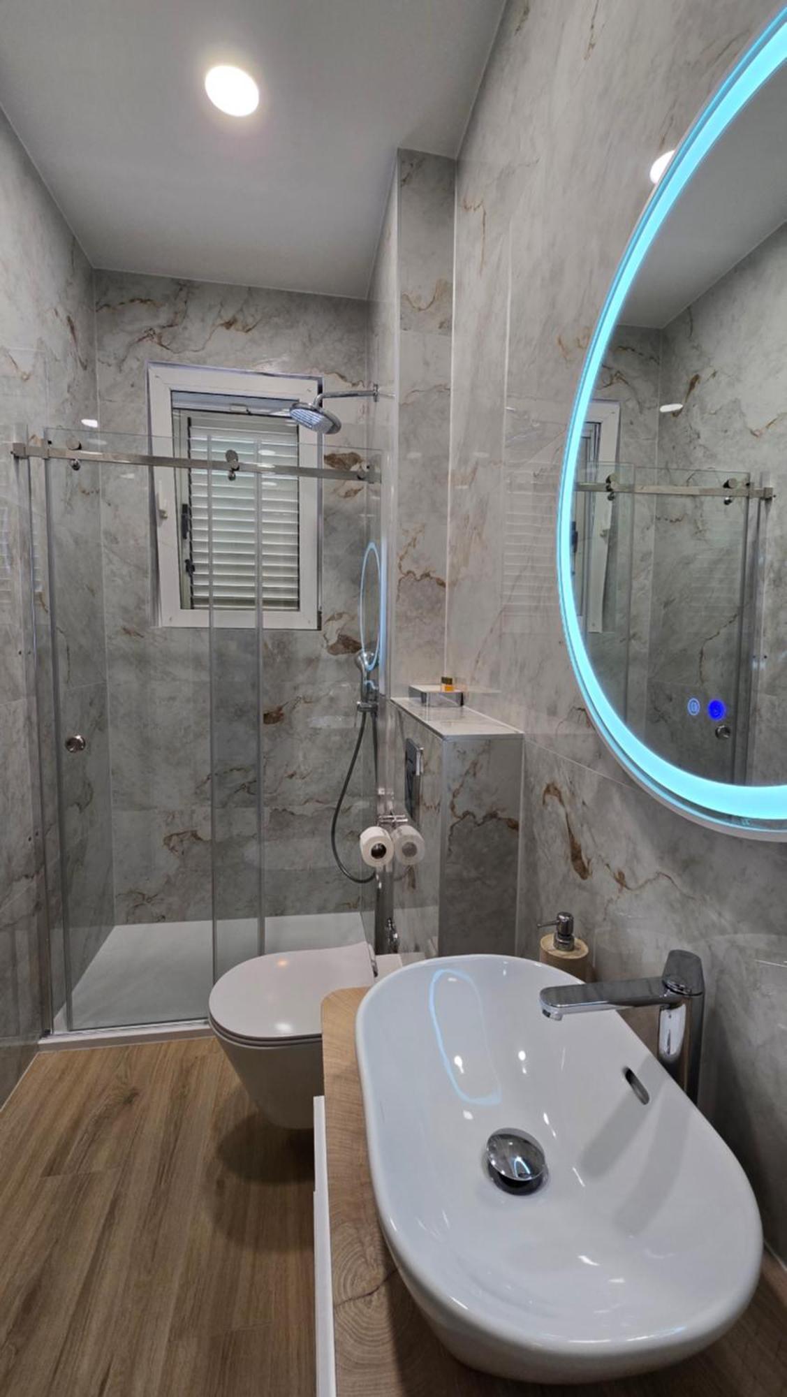 Blue Dolphin Apartment - Private Indoor Pool, Jacuzzi, Garden Spalato Esterno foto
